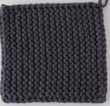 Load image into Gallery viewer, Cotton Crocheted Pot Holder