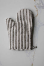 Load image into Gallery viewer, Striped Oven Mitt