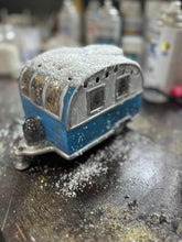 Load image into Gallery viewer, Private Party Abbie Bulson Sunday Holiday Ceramic Workshop
